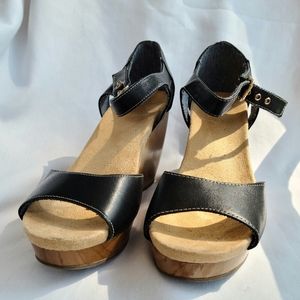 Dr Scholls wedge sandle
